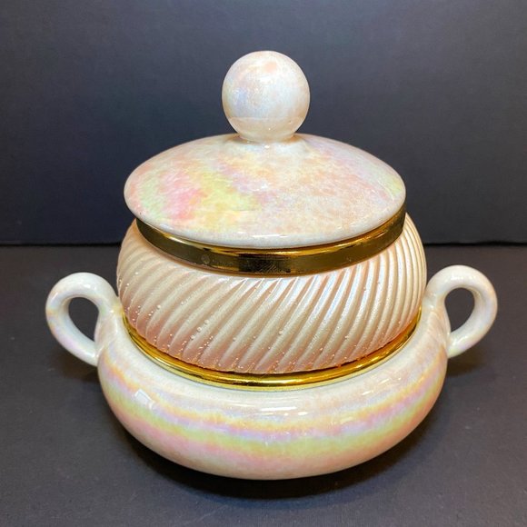 Rare Vintage Treasure Box dish Iridescent Pink and Gold Capodimonte Italy - Picture 1 of 5